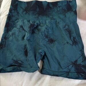 Tie-Dye High-Waisted bike shorts
